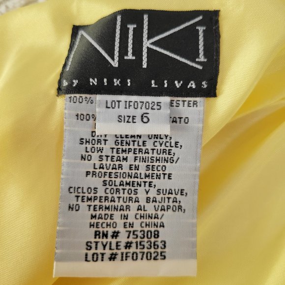 Elegant Yellow Evening Gown - Picture 10 of 13